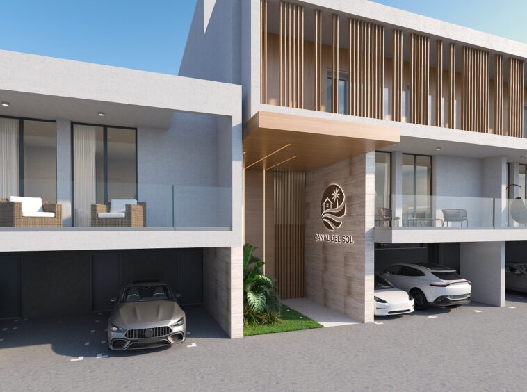 Still - Entrance0000